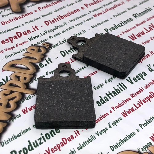 Plaquettes de frein avant ELITE ORGANIC BE NEWFREN pour VESPA 125 150 200 PX à partir de 1998, pour un freinage puissant et modulable.