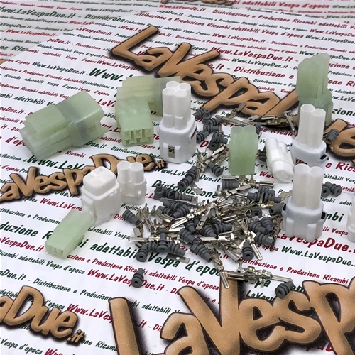 Jeu de 4 supports de connecteurs électriques type 090 à 2, 3, 4 et 6 broches, avec connecteurs et caoutchoucs, pour diverses applications et modifications du système électrique des Vespa Ape et Lambretta.