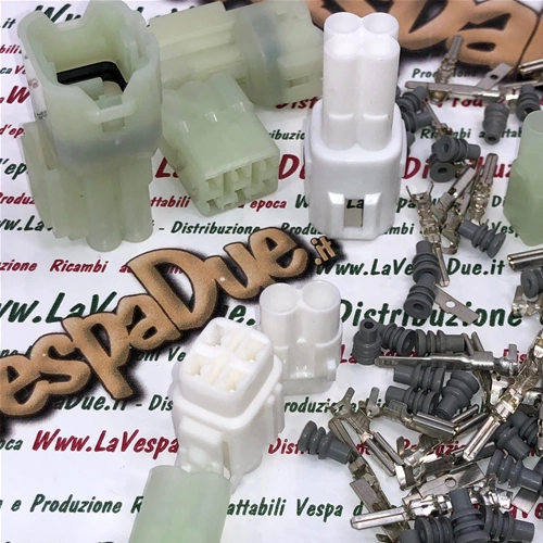 Jeu de 4 supports de connecteurs électriques type 090 à 2, 3, 4 et 6 broches, avec connecteurs et caoutchoucs, pour diverses applications et modifications du système électrique des Vespa Ape et Lambretta.