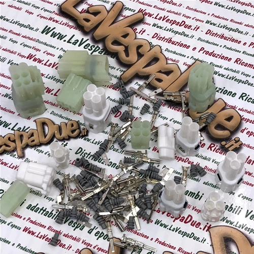 Jeu de 4 supports de connecteurs électriques type 090 à 2, 3, 4 et 6 broches, avec connecteurs et caoutchoucs, pour diverses applications et modifications du système électrique des Vespa Ape et Lambretta.