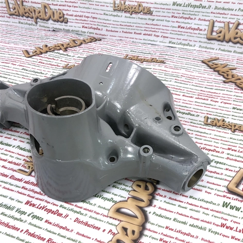 Parte inferior de la carcasa del manillar LML para VESPA PX 80 125 150 200 PE a partir de 1981, modelos con freno de tambor delantero ro 563789 244255 2442555