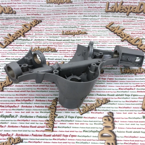 Corps de guidon inférieur LML pour Vespa PX 80, 125, 150 et 200 (freins à disque) à partir de 1997.