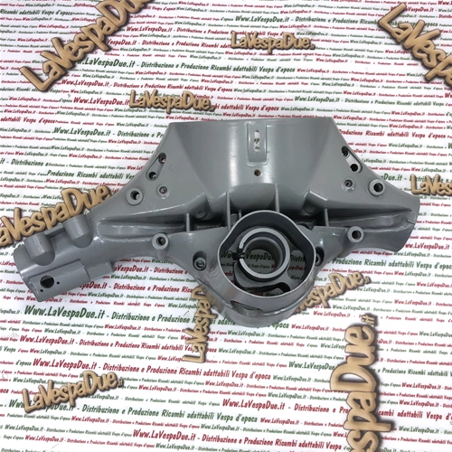 Corps de guidon inférieur LML pour Vespa PX 80, 125, 150 et 200 (freins à disque) à partir de 1997.
