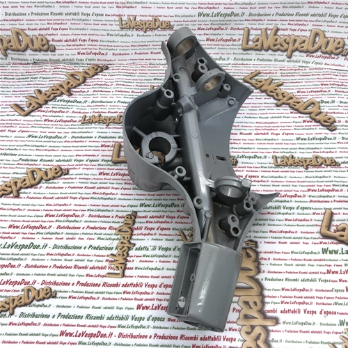 Corps de guidon inférieur LML pour Vespa PX 80, 125, 150 et 200 (freins à disque) à partir de 1997.