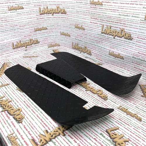3-piece footrest mat kit, black powder coated, non-slip, in chequered aluminium for VESPA 80 125 150 200 PX PE Arcobaleno VNA VNB TS VBA GS SS RALLY
