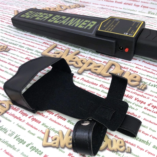 Détecteur de métaux MD-3003B1 avec fixation à la ceinture, alimenté par une pile de 9 volts, pour la sécurité de vos événements.