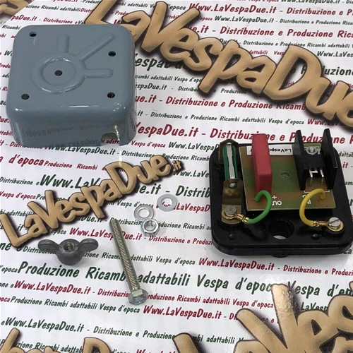 Kit redresseur pour câbles externes VESPA 150 GS VS1T et VS2T vers carte électronique : régulateur de courant avec dissipateur thermique et diode haute tension.