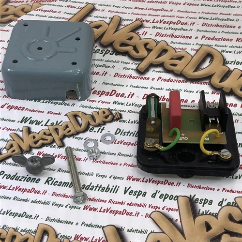 Kit redresseur pour câbles externes VESPA 150 GS VS1T et VS2T vers carte électronique : régulateur de courant avec dissipateur thermique et diode haute tension.