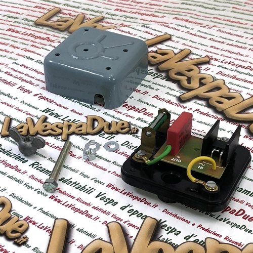 Kit redresseur pour câbles externes VESPA 150 GS VS1T et VS2T vers carte électronique : régulateur de courant avec dissipateur thermique et diode haute tension.