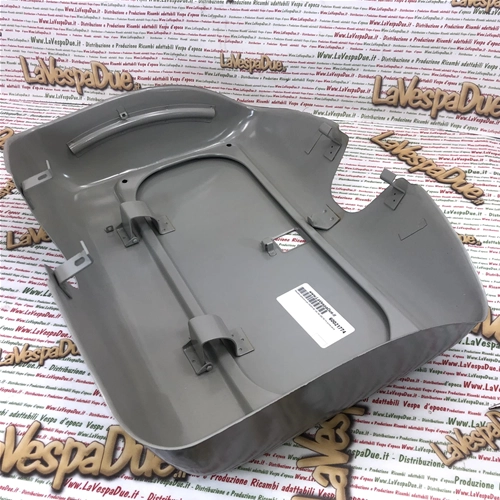 Front storage box for VESPA 80 125 150 200 PE PX first series