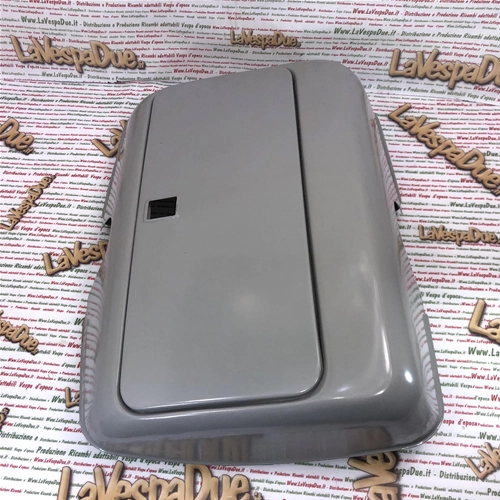 Front storage box for VESPA 80 125 150 200 PE PX first series