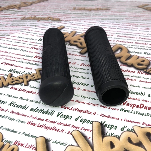 Paar schwarze, gepunktete Griffe für VESPA 125 V1T V15T V30T A V33T VM1T VM2T VN1T VN2T VU1T U APE 125 A 150 B AB Italienisches Produkt ro 012153