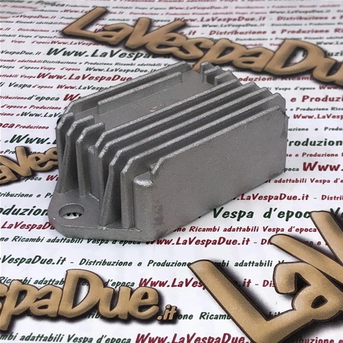 Régulateur de tension d'origine Piaggio 12 V 20 Ah à 3 broches pour VESPA PK 50 125 S SS XL XL2 ETS PX 80 125 150 200 PE PX E Lusso T5 APE ro 161639 1616395