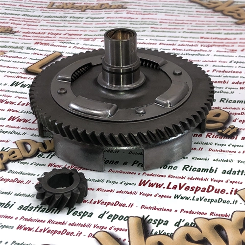 Cloche d'embrayage à denture hélicoïdale Z 14 - 69 en fonte pour transmission primaire VESPA 50 CV FL (paire)