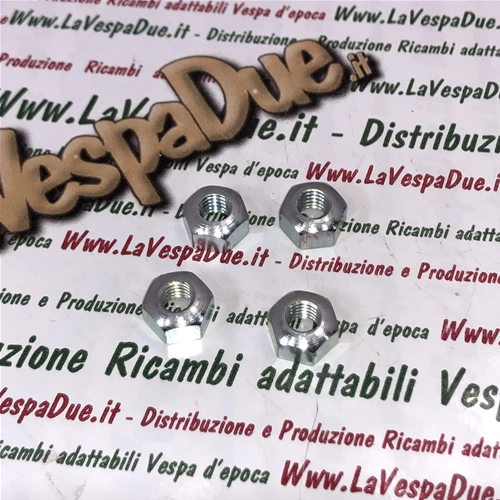 Tuerca de fijación de la placa de la cubierta del manillar para VESPA 125 de 1951 a 1957 y 150 de 1954 a 1956. Producto italiano.