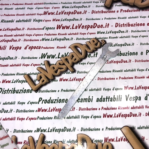 8 mm flacher Einzelschlüssel mit Zinkbeschichtung und 15° geneigter Öffnung für VESPA 50, 90, 125, 150, 160, 180, 200 und alle anderen Modelle.