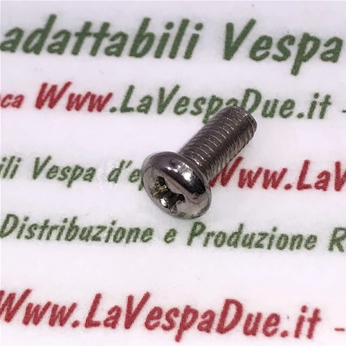 Vis 5 mm x 12 mm pour la fixation du feu arrière des modèles Vespa 50, NLR, 125, 150, 160, 180 et 200 (diverses applications).