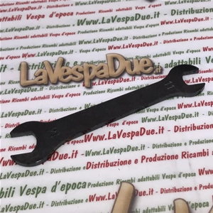 Llave doble plana de 11 y 14 mm con tratamiento bruñido y boca inclinada a 15° para VESPA 50 90 125 150 160 180 200.