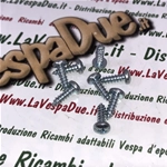 1 Tornillo 2,9 x 9,5 mm con cabeza en cruz para fijación de parrilla, bocina, morro y tiras centrales de moqueta para VESPA PX 80 125 150 200 PX PE LUSSO MY ro 000897 015727