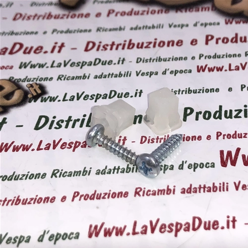 Satz mit 4 Schrauben zur Befestigung des Staufachs am Topcase für VESPA PX PE 125 150 200 T5 ARCOBALENO