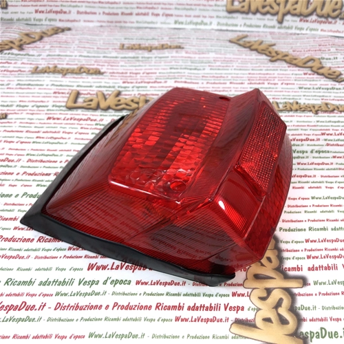 Feu stop arrière complet avec ampoules pour Vespa PX 80, 125, 150 et 200 PE, première série (1977-1983), homologué RO 162740.