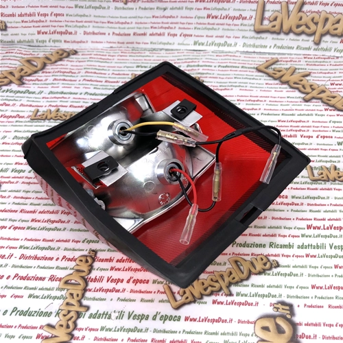 Feu stop arrière complet avec ampoules pour Vespa PX 80, 125, 150 et 200 PE, première série (1977-1983), homologué RO 162740.