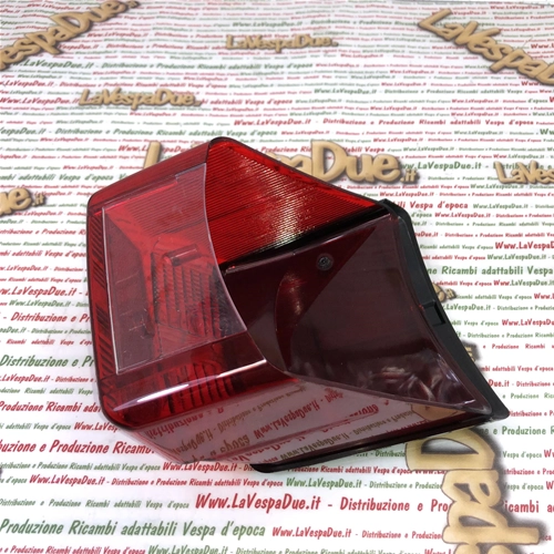 Approved plastic lens for rear stop light complete with black roof for VESPA 125 150 180 200 TS GTR SPRINT VELOCE RALLY ro 121017