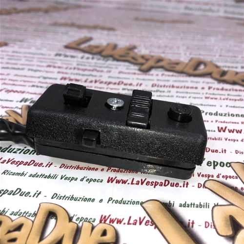 Interruptor de luz con tornillos macho y hembra para VESPA 50 SPECIAL ro 123152 - 160752 - 142966