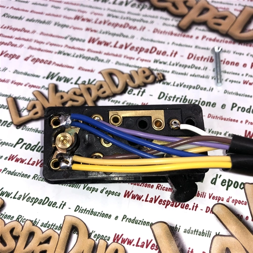 Commutatore deviatore interruttore luci frecce per VESPA 125 150 200 PX PE con frecce e senza batteria o impianti 12 volt senza frecce e batteria r.o. 149185
