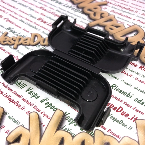 Prise d'alimentation basse tension avant sous la calandre pour VESPA 80 125 150 200 PX PE ro 163603
