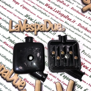 Sistema de toma de corriente de bajo voltaje para VESPA 50 NLR SPECIAL SS 90 SS SUPER SPRINT 125 PRIMAVERA ET3 APE 50 - TL1 - TL2 ro 070744