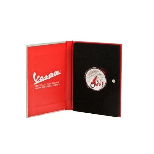 Pièce de 5 euros Vespa rouge en argent 925/1000, série Excellence italienne, édition limitée à 7 000 exemplaires. Pièce de collection en argent émaillé.