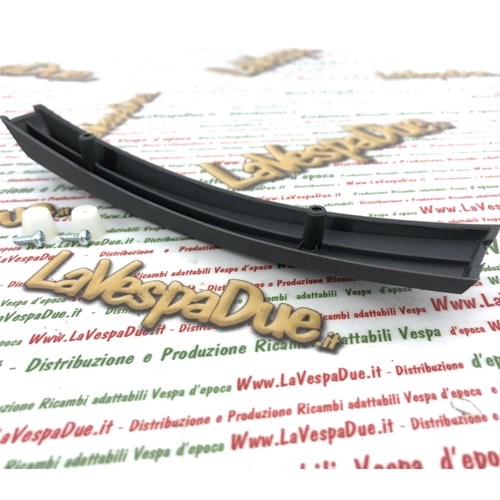 Mudguard crest for VESPA PE PX 80 125 150 200 first series RALLY 200 dark grey in small narrow type plastic complete with screws and caps Stock stock ro 180827 019900 020179 1247085