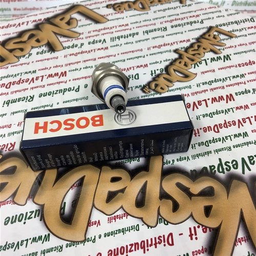 BOSCH WR4CC shielded spark plug with copper core and equivalent NGK BR8ES long pitch anti-interference resistor for VESPA 200 160 180 PX PE GS SS