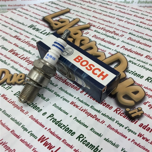 BOSCH WR4CC shielded spark plug with copper core and equivalent NGK BR8ES long pitch anti-interference resistor for VESPA 200 160 180 PX PE GS SS