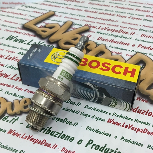 Candela BOSCH WR2AC schermata anti interferenze con nucleo in rame e resistenza antidisturbo equivalente NGK BR8HS passo corto per VESPA 50 80 90 125 150