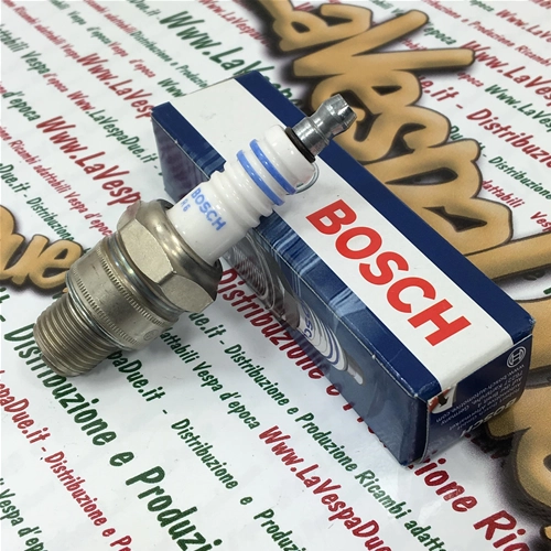 BOSCH WR5AC shielded spark plug with copper core and equivalent NGK BR7HS short pitch anti-interference resistor for VESPA 50 80 90 125 150