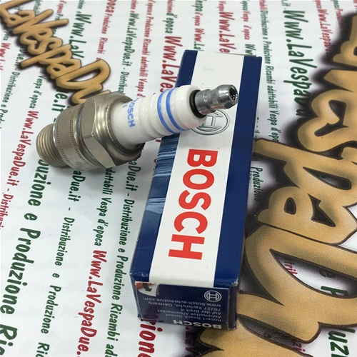 BOSCH WR5AC shielded spark plug with copper core and equivalent NGK BR7HS short pitch anti-interference resistor for VESPA 50 80 90 125 150