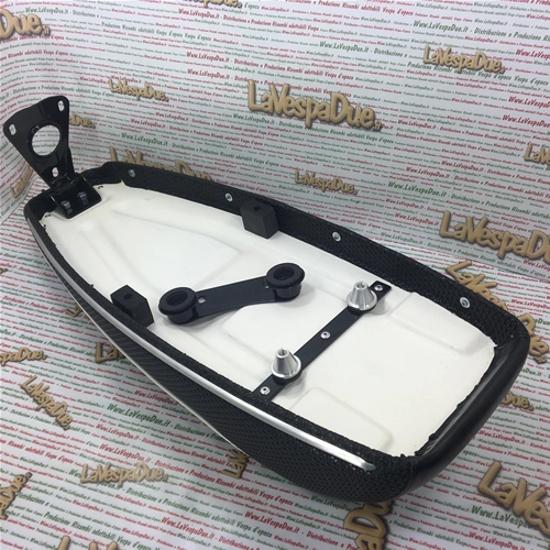 ASIENTO DEPORTIVO, MODELO CORSA, CON ESTRIBERAS LATERALES DE ALUMINIO PARA VESPA PX 125 T5