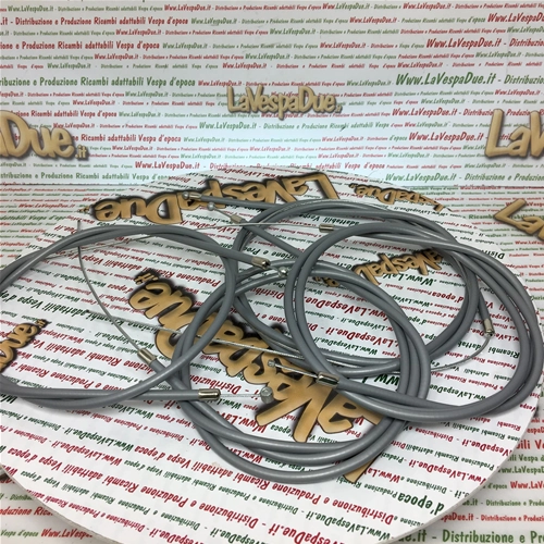 Jeu de 4 câbles à gaine grise pour cyclomoteurs Piaggio 50 CIAO avec commande interne en téflon pour frein, accélérateur, poussoir de soupape, décompresseur, références 187023, 187025, 187027 et 267557