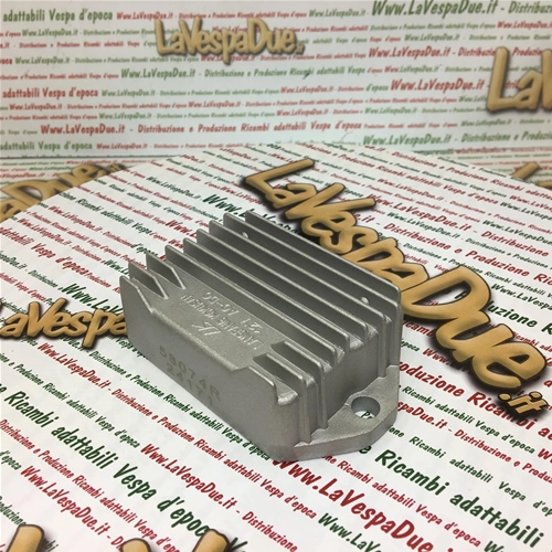 Régulateur de tension Piaggio d'origine 12 V AC/DC pour Vespa 50, 80, 125, 150, 200, PX, PE, PK, 50, 125, XL, FL, N, Rush, Arcobaleno, Cosa, CL, CLX, 2, T5, APE, ro 230824, 58074R