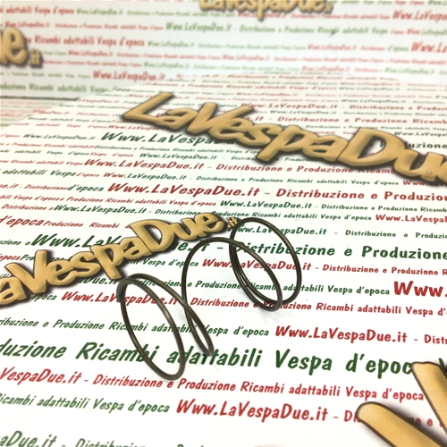 Muelle del eje de la rueda trasera para el engranaje del eje de la rueda del cubo trasero para PIAGGIO BOSS BRAVO 3 ERRE 2 CIAO EURO 1 2 MIX TEEN TRE SI FL2 MIX SUPERBRAVO 3 ro 131502