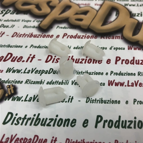 Clip zur Befestigung des Kontaktkabels für die Blinker und Warnblinker an der Motorhaube der VESPA PX 80 125 150 200 PE ARCOBALENO ro 241167