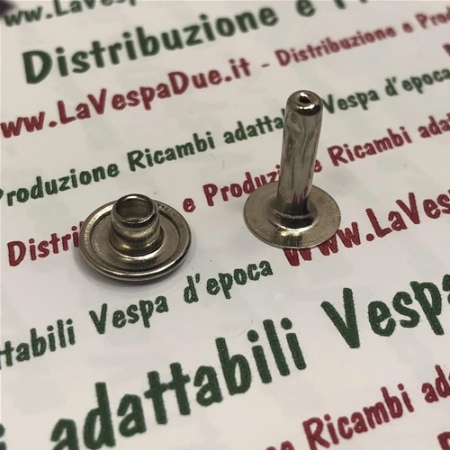 Remache Remaches de pasador Cabeza de remache mm 11 Perfiles de fijación VESPA Cubierta del capó Asiento y LAMBRETTA ro 018074