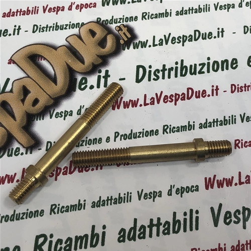 Tornillo prisionero de latón ø 5 x 38 mm para carcasa de luz trasera de VESPA 125 V30T V31T V32T V33T