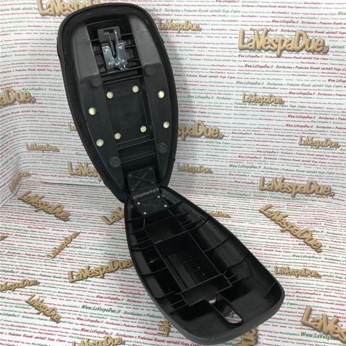Original Piaggio Komplettsitz für PIAGGIO 50 SI FL2 MIX FL ro 272093 267678 271784 269991 270863 270619
