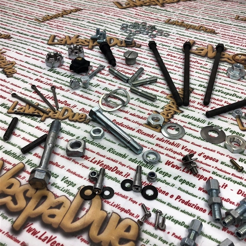 Kit complet d'écrous, boulons, rondelles et goujons pour restauration, adaptable aux modèles VESPA 50, 90, 125, NLR, SS, SUPER, SPRINT, SPECIAL, ELESTART, NUOVA, PRIMAVERA et ET3.
