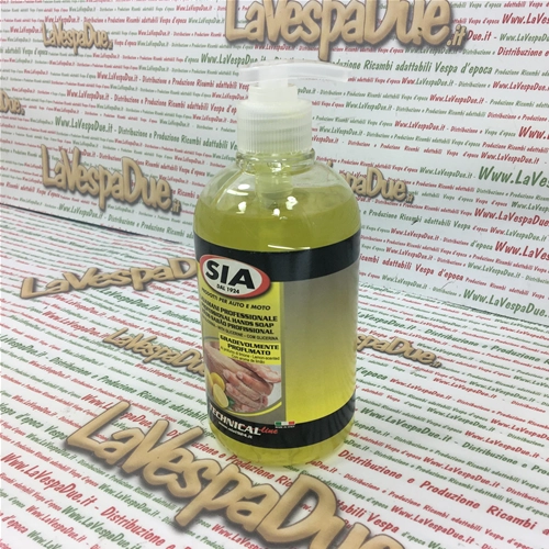 Liquid hand cleaner with lemon glycerin, 500 ml bottle dispenser.