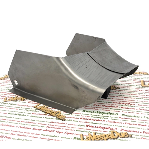 Chapa metálica completa para túnel central de estriberas de VESPA SPRINT SUPER VNB VBB GT GL PX PE RALLY 125 150 160 180 200. Producto italiano.