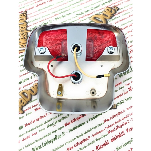 Luz de freno trasera metálica completa con junta y bombillas para VESPA 125 150 SUPER SPORT SS SPRINT año 1966 ro 091419